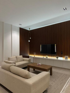 Al Ain Hotel Apartment Family Stay with Balcony and Pool Access